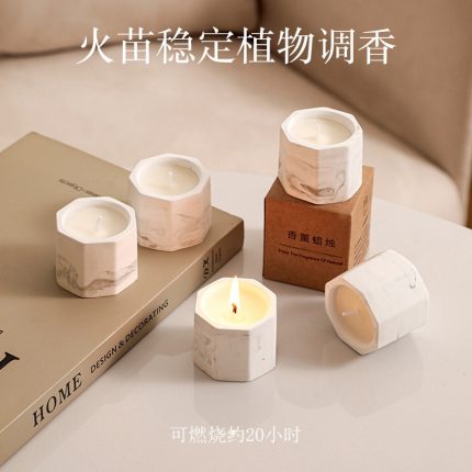 Mini scented candle