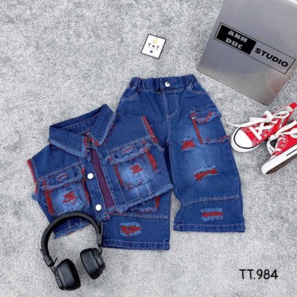 Children wear 20