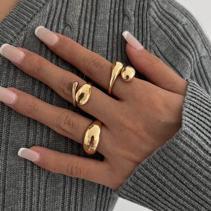 Knuckle ring 16