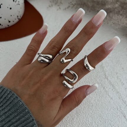 Knuckle ring 17