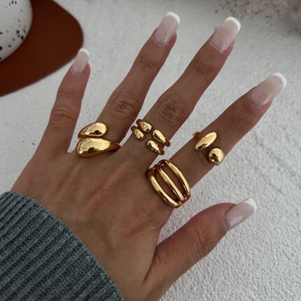 Knuckle ring 18